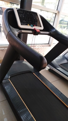 Migliora la tua palestra con lo schermo LED Q235 e la durata