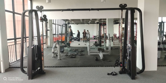 Cable crossover regolabile per allenamento di forza e bodybuilding