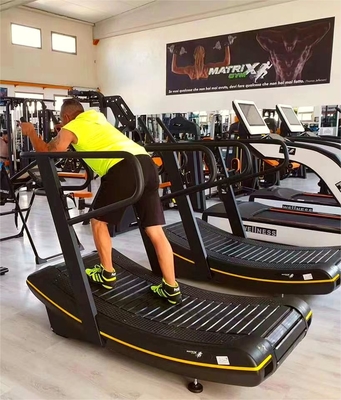 Scatola di legno compensato di schiuma di plastica attrezzature per palestra commerciali non motorizzate per corridori a aria manuali tapis roulant curvo