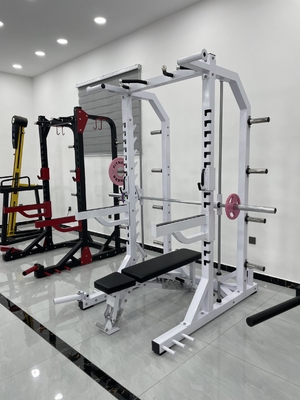 Equipaggiamento per palestre commerciale Macchina Smith multifunzione con pressa regolabile per gambe a puleggia