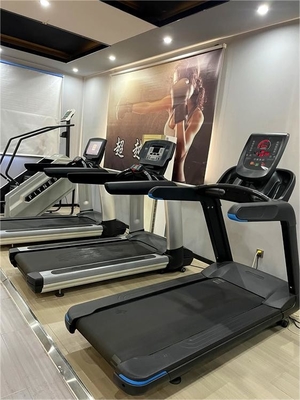 3.0HP Motor Electric Treadmill per allenamenti cardiovascolari pesanti in palestre commerciali