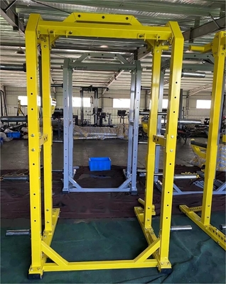 Aggiornare la palestra a casa con una stazione multifunzionale di sollevamento pesi squat rack e altro