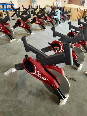 Costruzione del corpo commerciale Spinning Indoor Exercise Fit Bike con saldatura TIG e diretta