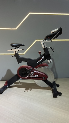 Costruzione del corpo commerciale Spinning Indoor Exercise Fit Bike con saldatura TIG e diretta
