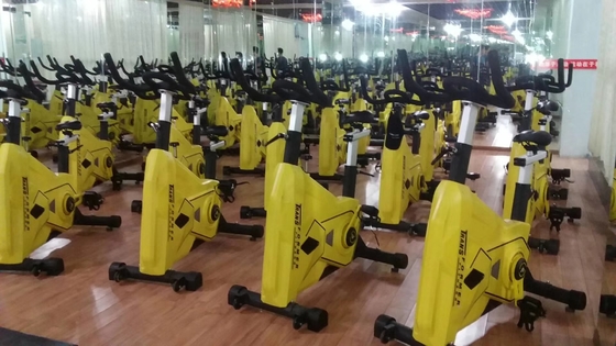 NO Macchina per esercizi di ciclismo in interno in acciaio pieghevole per allenamenti di filatura professionali