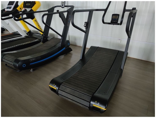 Tapis roulant curvo per allenamento cardio auto-generatore e massimo peso dell'utente 200 kg