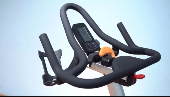 Gym commerciale Magnetic Spinning Bike Opzionale Cornice Colore Resistenza auto-generatrice