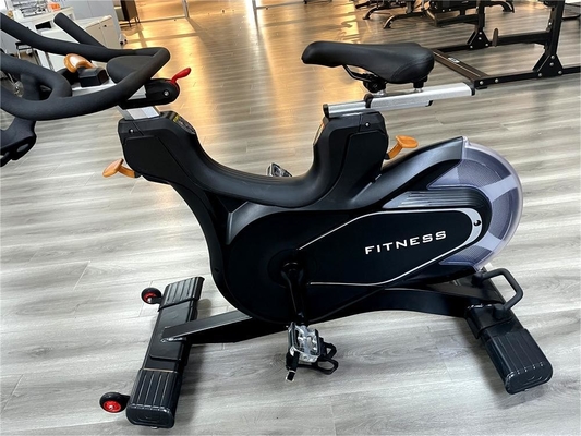 Gym commerciale Magnetic Spinning Bike Opzionale Cornice Colore Resistenza auto-generatrice