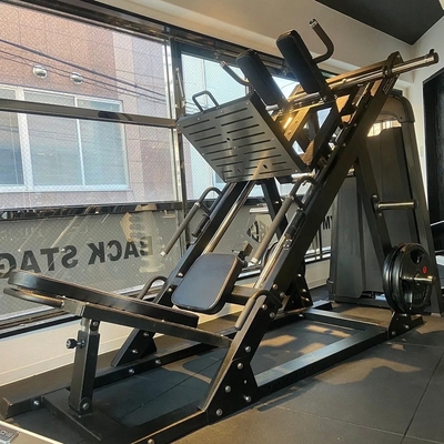 Esercizio fisico Piastra corporea caricata 45 gradi Leg Press Hack Slide Glute del polpaccio Hack Squat