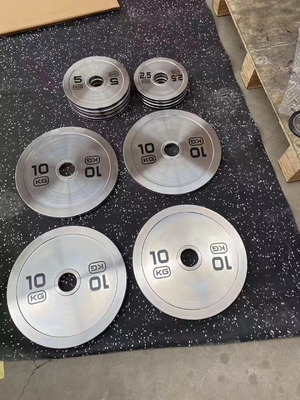 Barbell di allenamento di forza con set di piastre di peso e set di barbell di piastra di argento in cromo