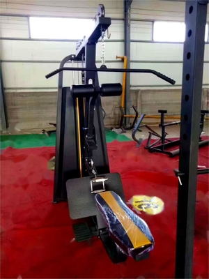 Attachment di trazione a carico latto per l'allenamento di forza nel bodybuilding a carico medio