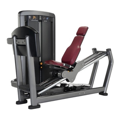 Utilizzo della macchina per la pressione delle gambe seduta per l'allenamento di forza attrezzature di fitness bodybuilding