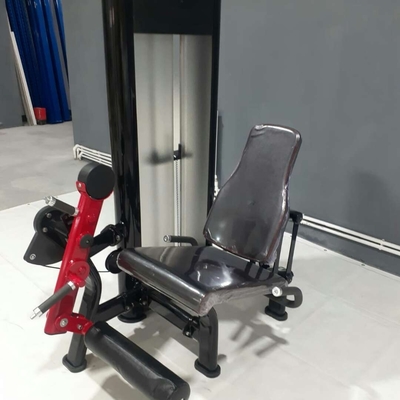 Macchina di estensione delle gambe a seduta regolabile per allenamenti di rinforzo delle cosce del quadricipite