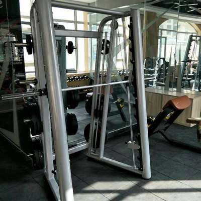 1550*1150*2350mm Dimensione Smith Machine per il body building Multifunzionale commerciale