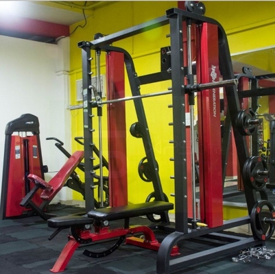 1550*1150*2350mm Dimensione Smith Machine per il body building Multifunzionale commerciale