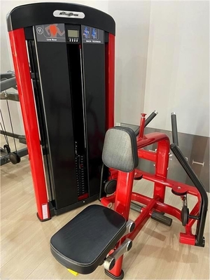 Esercitare efficacemente i muscoli delle articolazioni del braccio e dell'anca con attrezzature per palestra regolabili