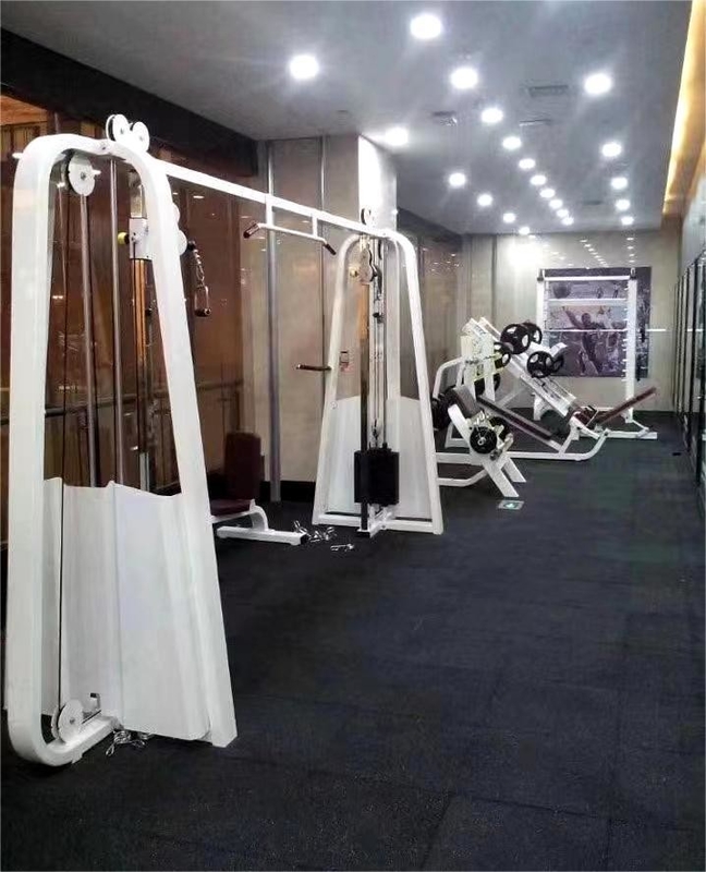 Cable crossover regolabile per allenamento di forza e bodybuilding